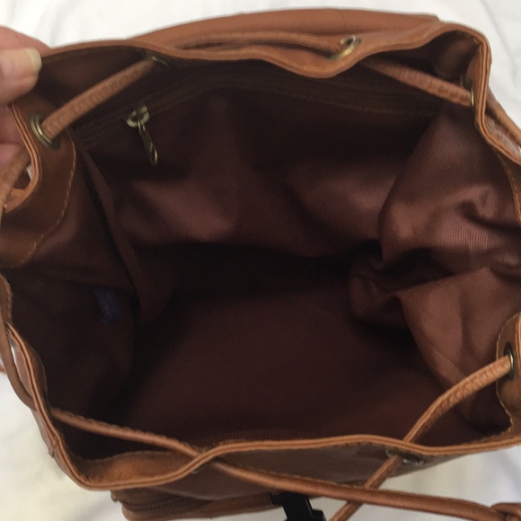 Unisex Leather Backpack - Picture 5 of 16